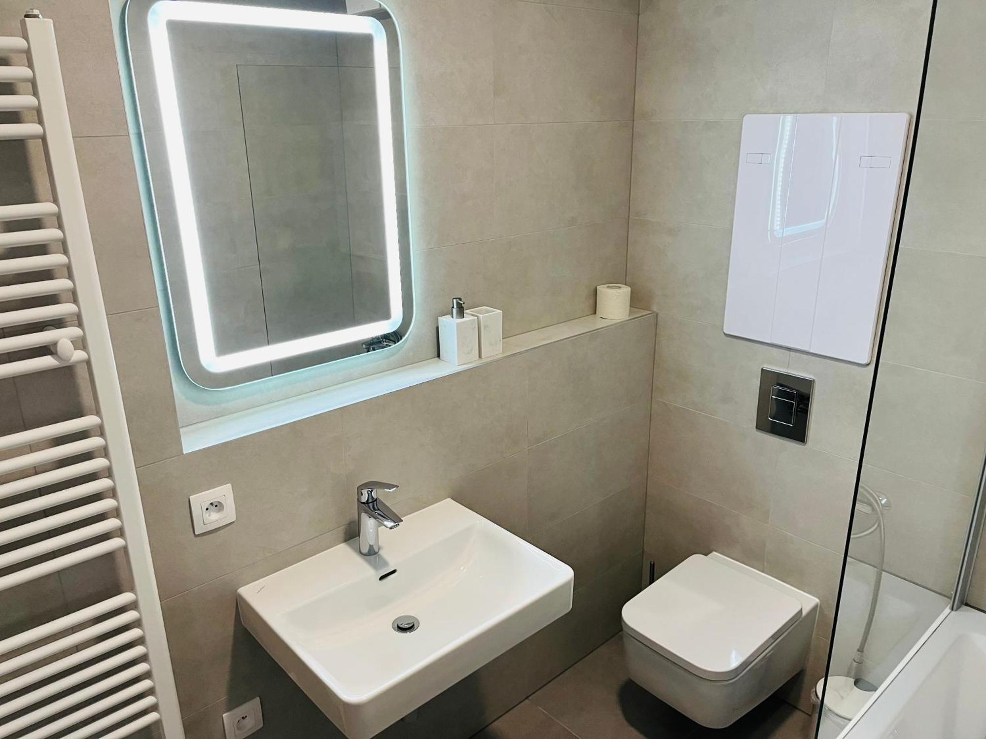 Appartement Apartman Sitka à Trenčín Extérieur photo